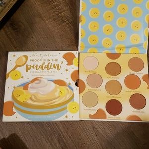 Eyeshadow palette